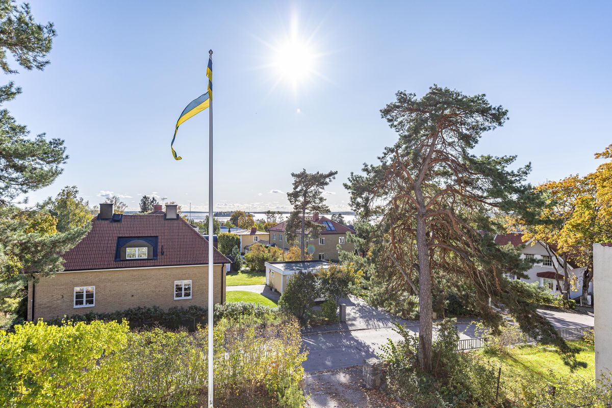 Stohagsvägen 6 · 4 rum · 125 kvm – bild 2