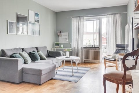 Östra Nygatan 93