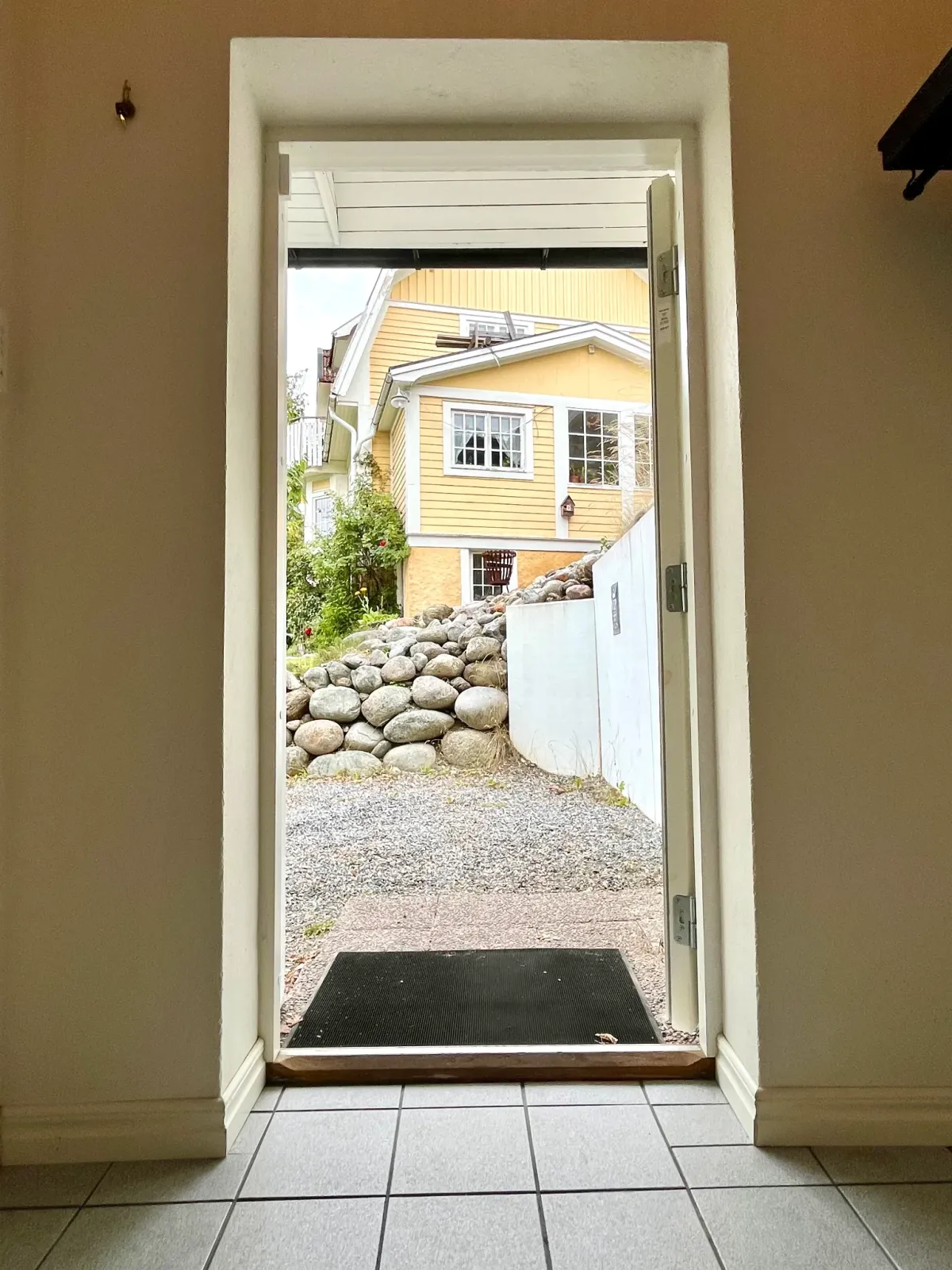 Sunnanvägen 15B · 3 rum · 80 kvm – bild 6