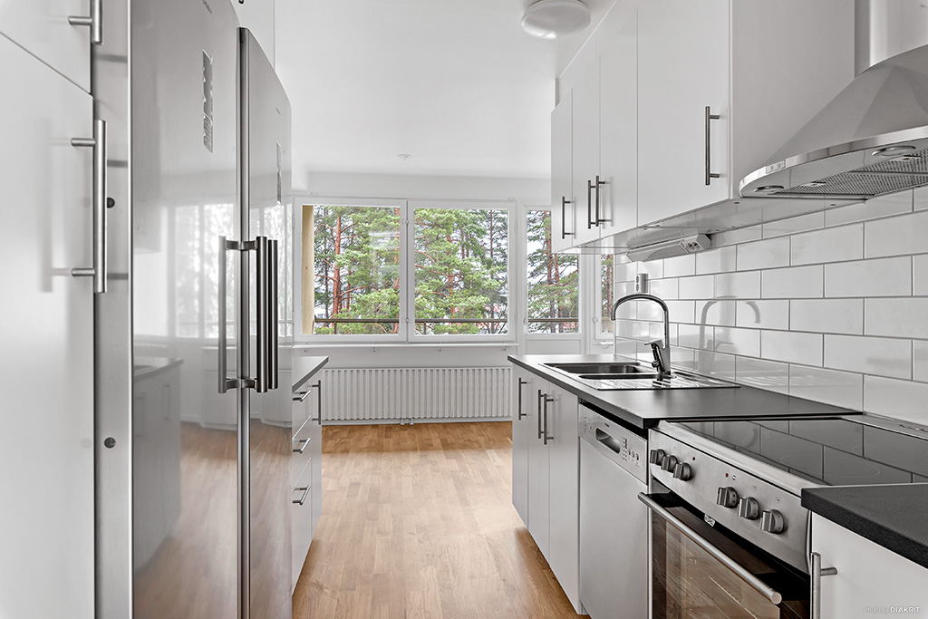 Lägenhet, 4 rooms, 106 sqm, Södertälje
