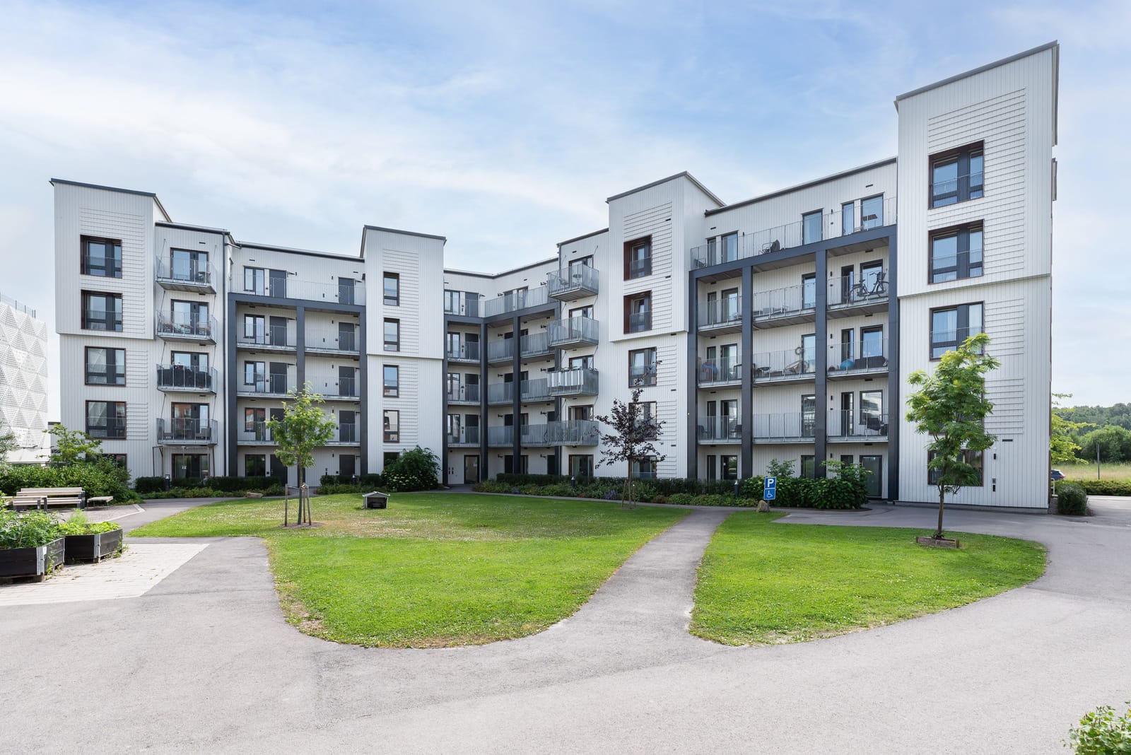 Karlsdalsallén b 16