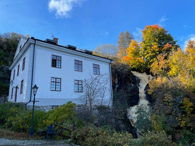 Tomtebogatan 8