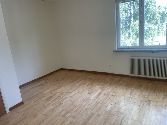 Karlsbergsvägen 25