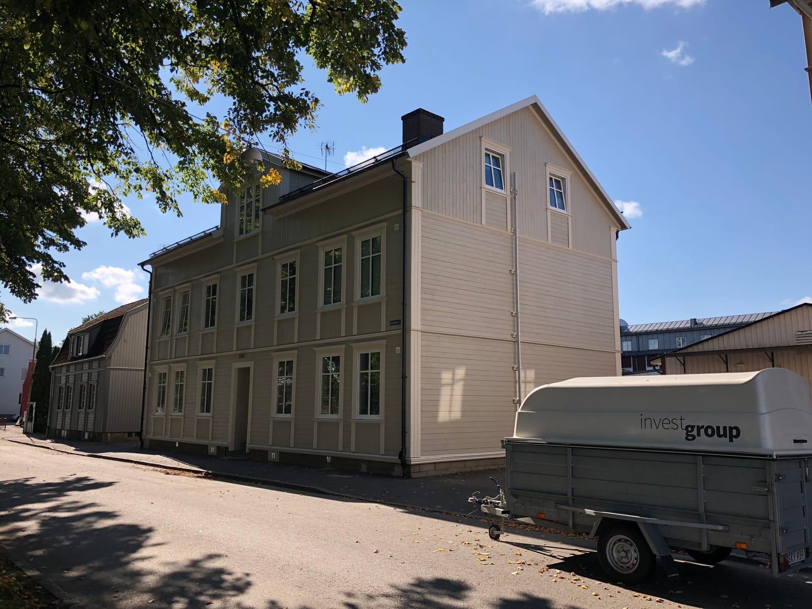 Karlagatan 4