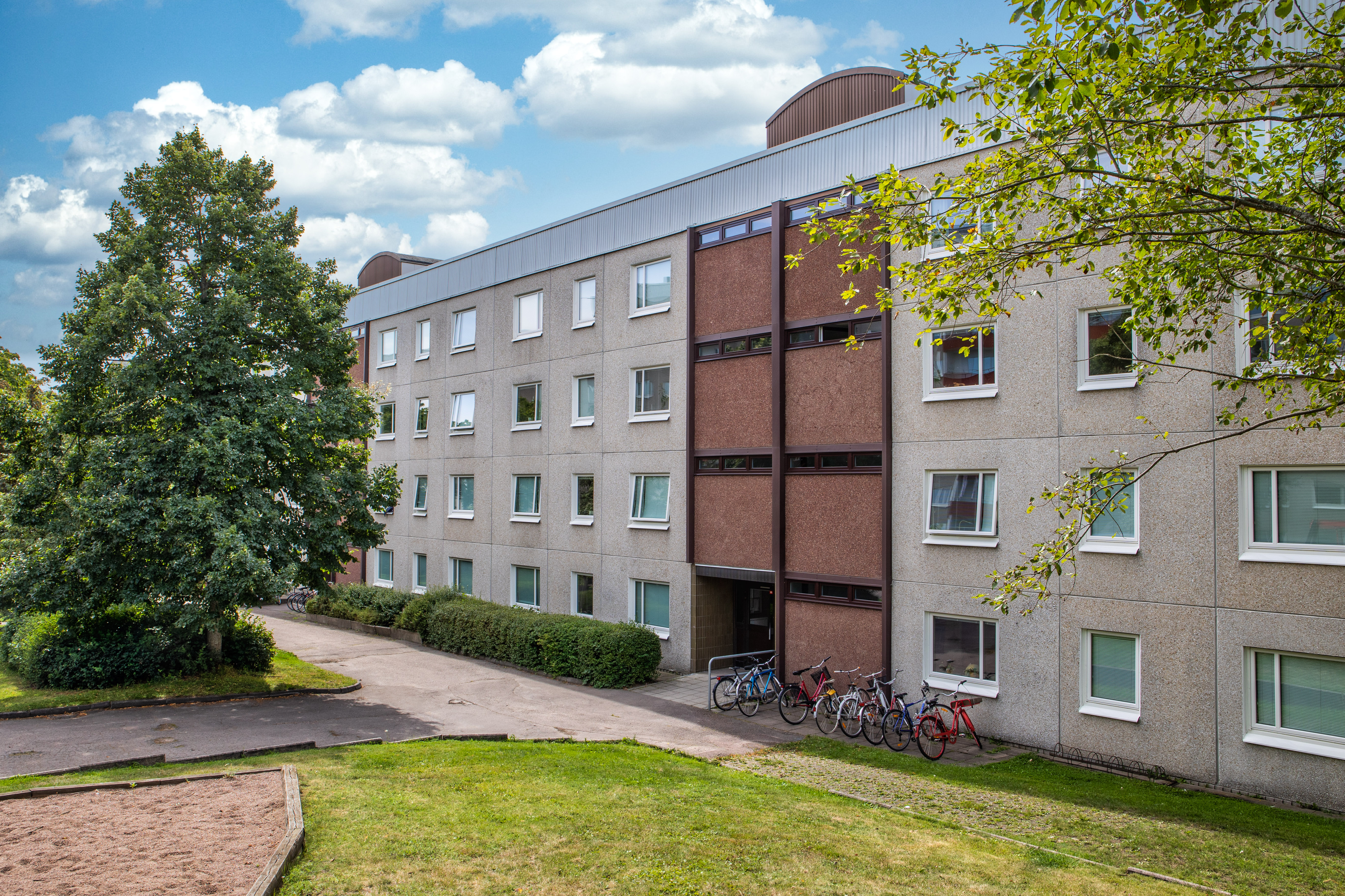 Karlagatan 11