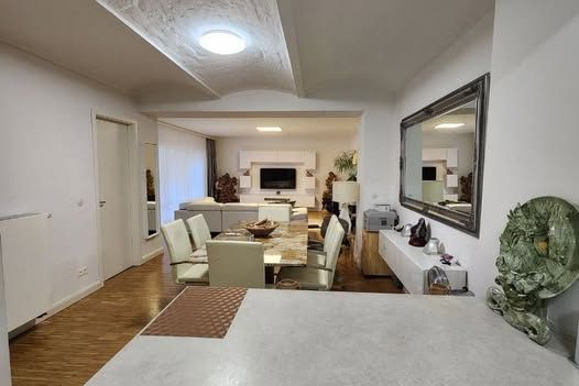 Spacious Room Near Station & Uni