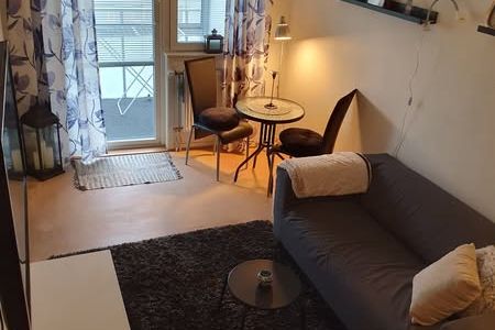 Möblerad 1:a med inglasad balkong-Hisingen