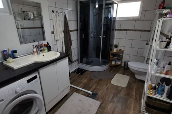 Rum uthyres till tjej i Hisings Backa