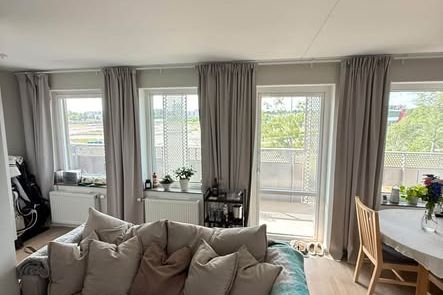 1:a i Täby Park med 16 kvm balkong