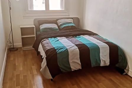 Furnished Room with Balcony Near City Center