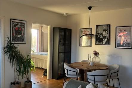 3 rok i Norra Ormesta med balkong
