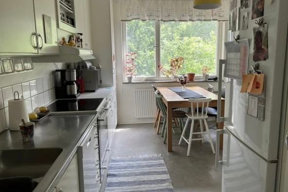 Mysig 3:a med balkong i Sköndal