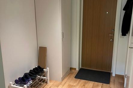 1 rok nära JU, uthyres sommaren