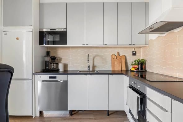 1,5a i Haga med trädäck & garage – Haga