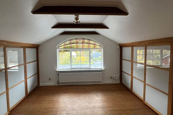 2,5 rok i villa, centrala Södertälje