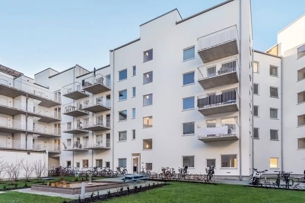 Charmig 2:a i Malmö med förstahandskontrakt