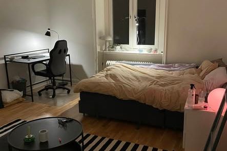 Möblerad 1:a i Råsunda nära pendel