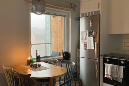Mysig etta med stor balkong i Rosendal