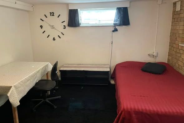 Möblerad 1:a nära Högskolan – 3900 kr