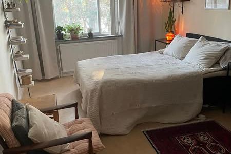 Charmigt rum uthyres centralt i Järna