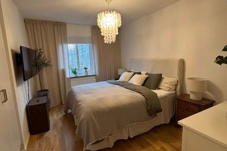 Nyrenoverad 2:a med balkong i Johanneberg