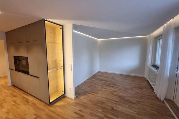 Nyrenoverad 3:a med balkong nära Kista C