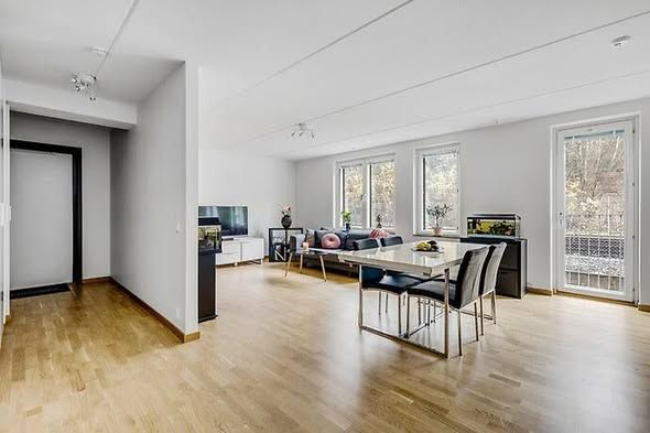 Möblerad tvåa i Brommaplan nära T-bana