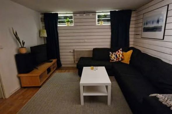 Mysig 1:a i villa nära natur & city