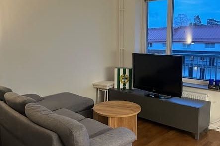 Möblerad etta i Örby med balkong