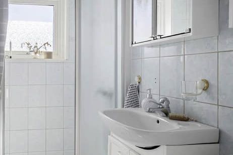 Modern 2:a med ljus i Stockholm