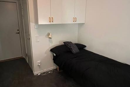 Central etta med eget badrum i Lund