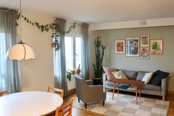 Charmig 2:a i centrala Upplands Väsby