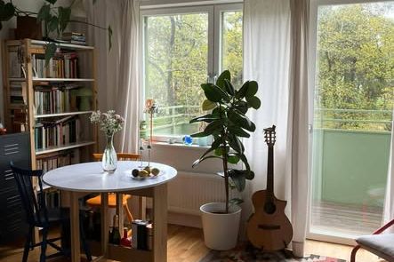 Ljus etta med balkong i Barkarby