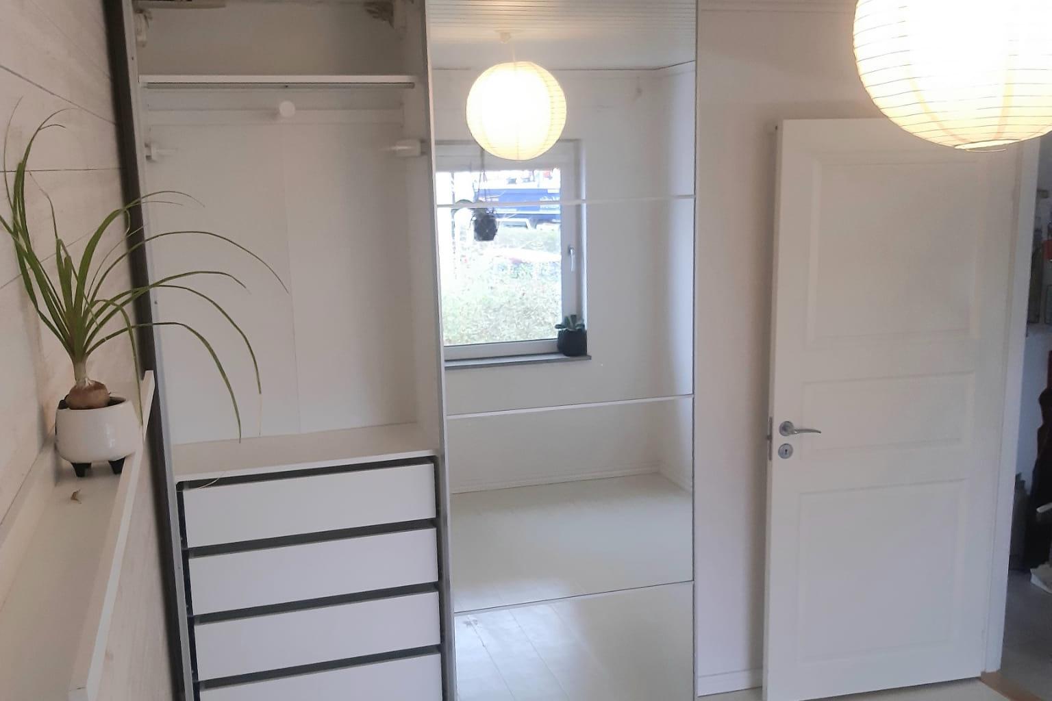 Vuxenkollektiv nära stan söker ny härlig housemate / Grown-up collective looking for a new housemate!