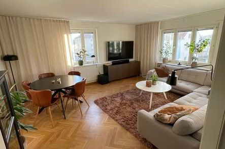 Ljus 4:a på Norrmalm med trädgård