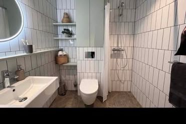 Nybyggd 1a i Kista – nära T-bana