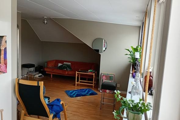 Ljus 2 rok med toppläge i Norrmalm