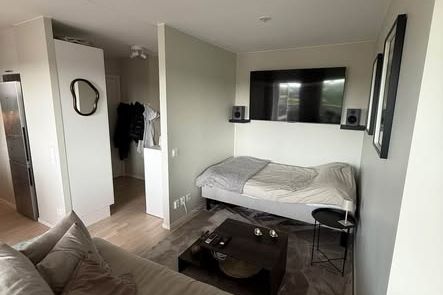 1:a i Täby Park med 16 kvm balkong