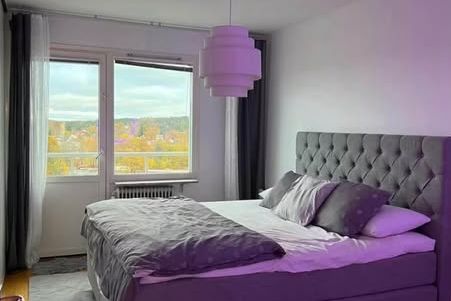 Ljus 3:a med 2 balkonger i Älta