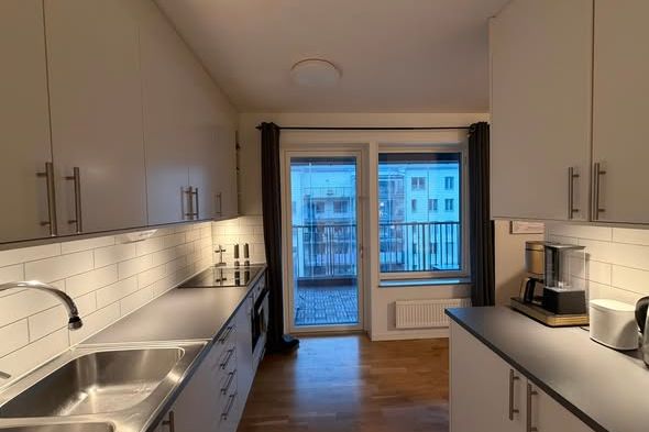 Välplanerad 2:a med stor balkong i Kville