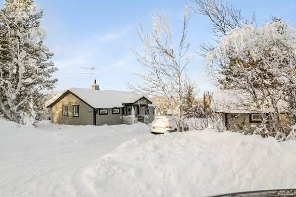 Charmig fjällstuga nära skidbackar & natur
