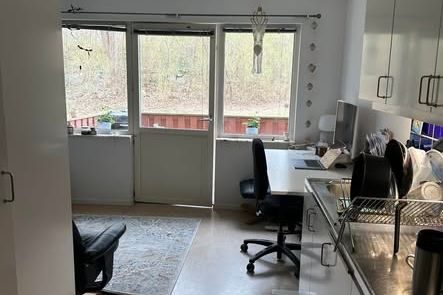Möblerbar 1:a med uteplats i Gideonsberg