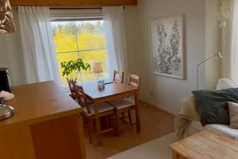 Ljus hörnstudentetta i Ryd nära LiU