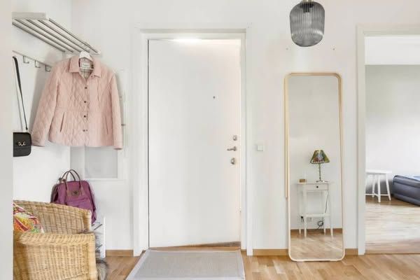 Modern 2:a med ljus och rymd i Malmö