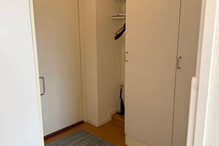 Möblerad studentetta nära Campus