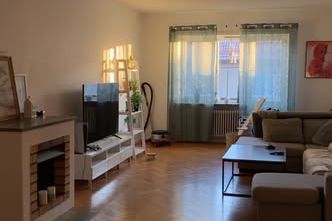 Charmig 3:a med balkong centralt i Örebro