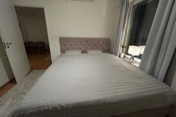 Möblerad 2:a nära pendeln i Huddinge