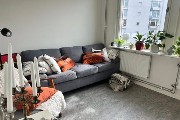 Möblerad 2:a nära Chalmers i sommar