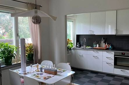 Möblerad etta i Fålhagen nära C