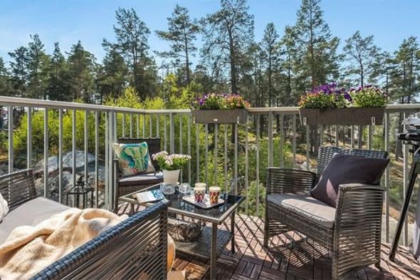 Ljus 3:a i Ursvik – balkong & natur nära!